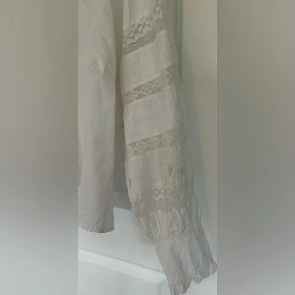 Anthropologie Love The Label Puff-Sleeved Lace Buttondown - Picture 8 of 15